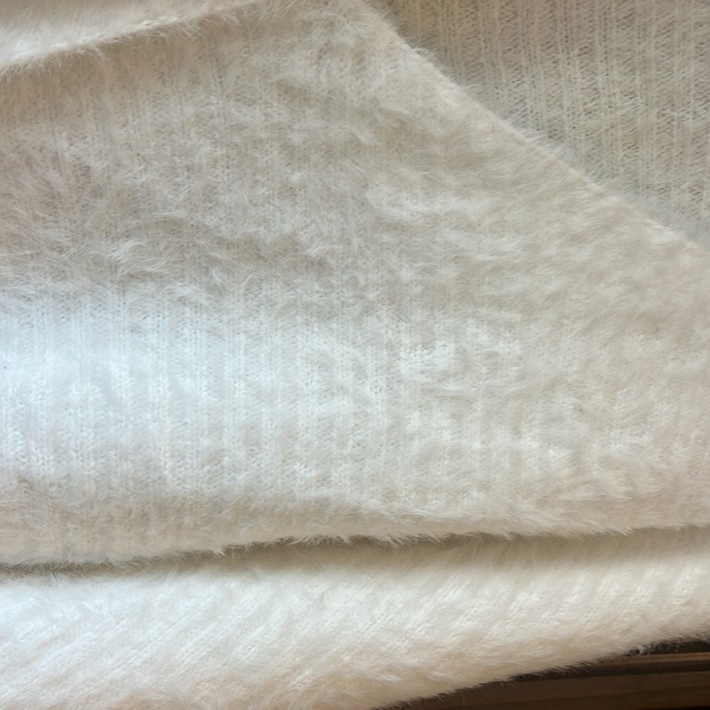 White/light cream crossbody sweater….gently used.  Size medium - Picture 3 of 4